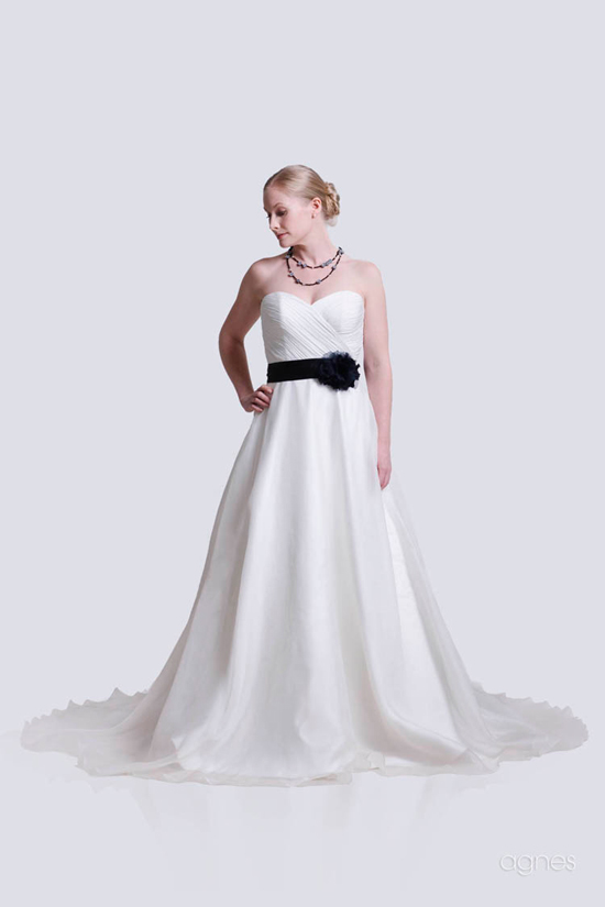 lova-wedding-dresses