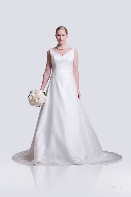 lova-wedding-dresses