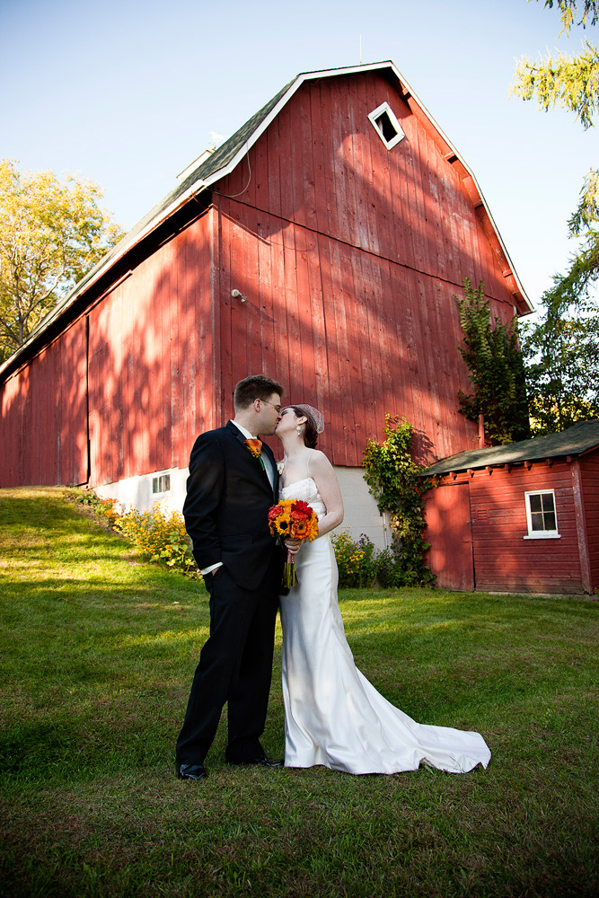 diy-minnesota-farm-wedding