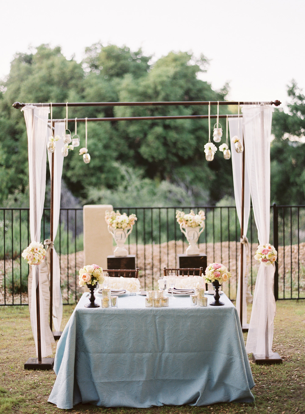 glamorous-backyard-wedding-from-ryan