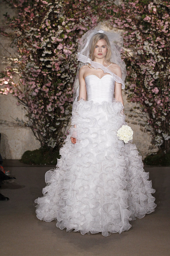 oscar-de-la-renta-2012-spring-bridal