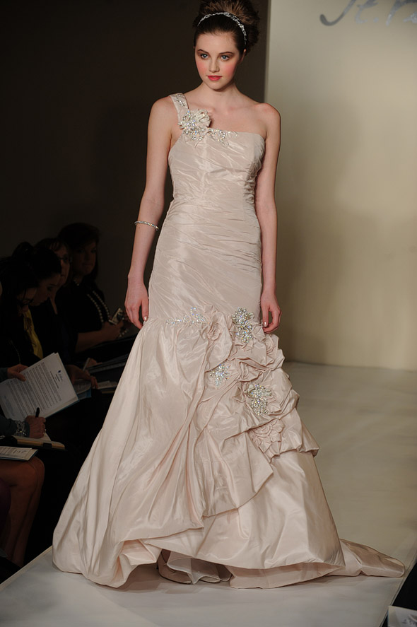 st-pucchi-spring-2011-bridal-couture