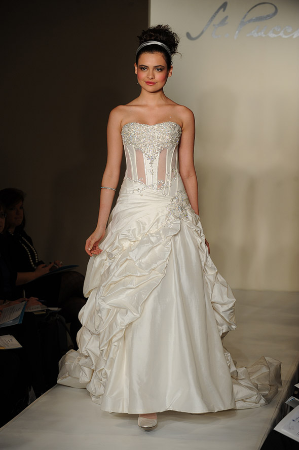 st-pucchi-spring-2011-bridal-couture