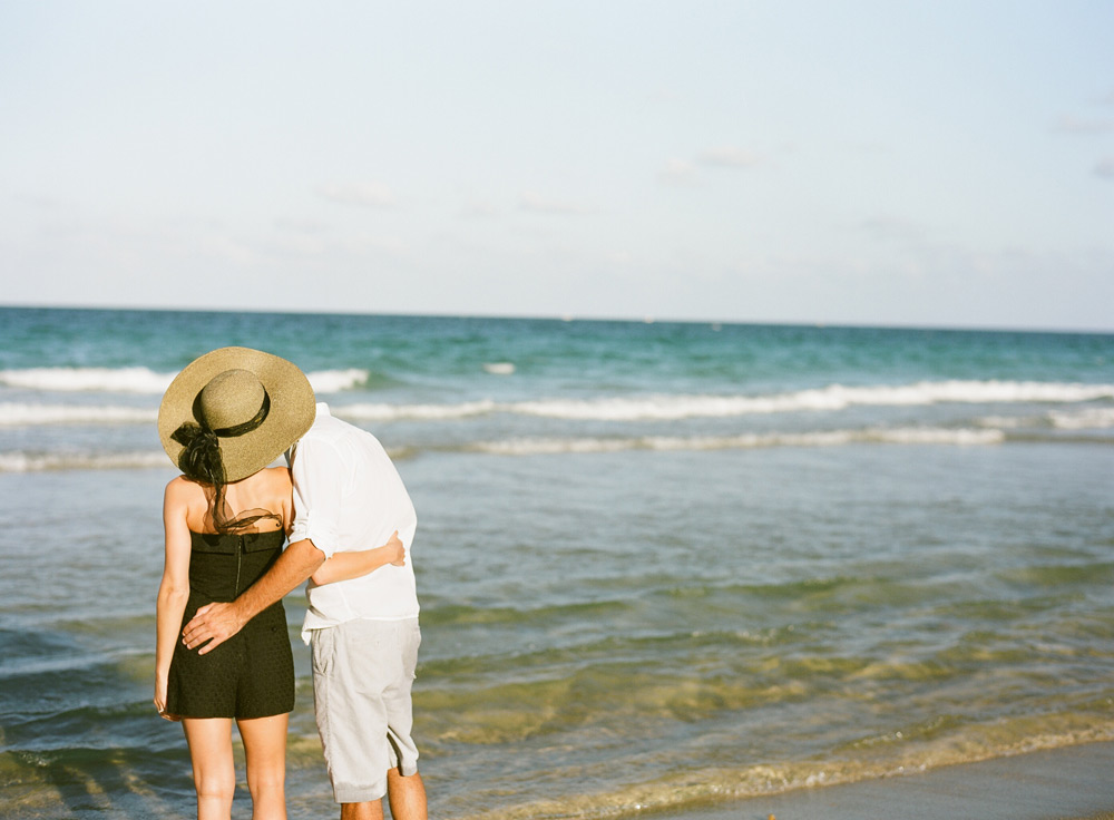1950s-inspired-wedding-engagement
