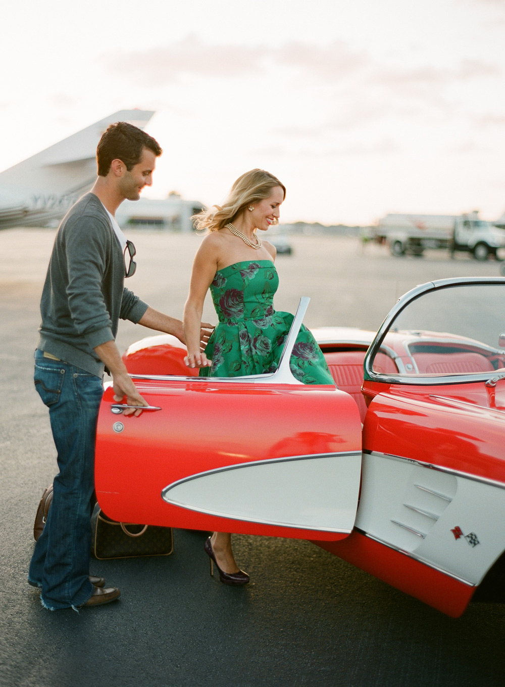 1950s-inspired-wedding-engagement