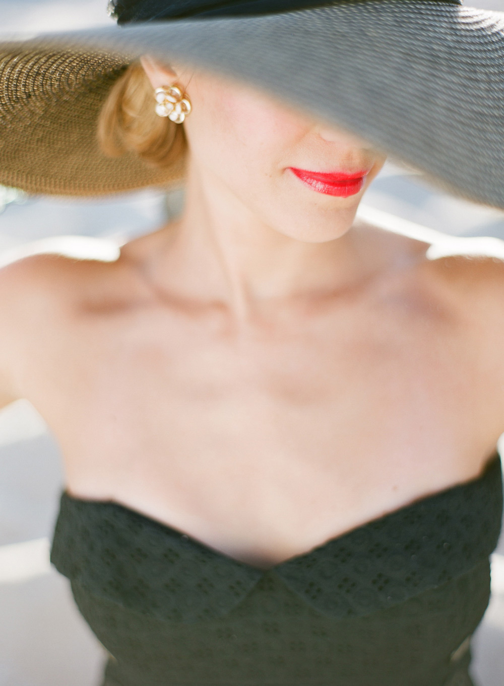 1950s-inspired-wedding-engagement