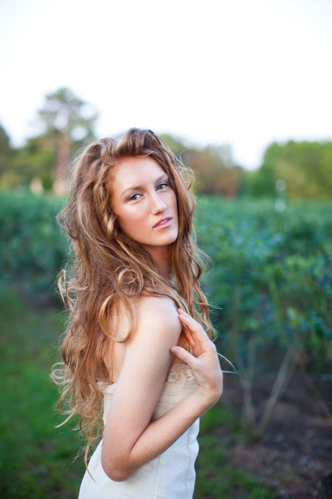 blueberry-fields-wedding-by-sarah-de