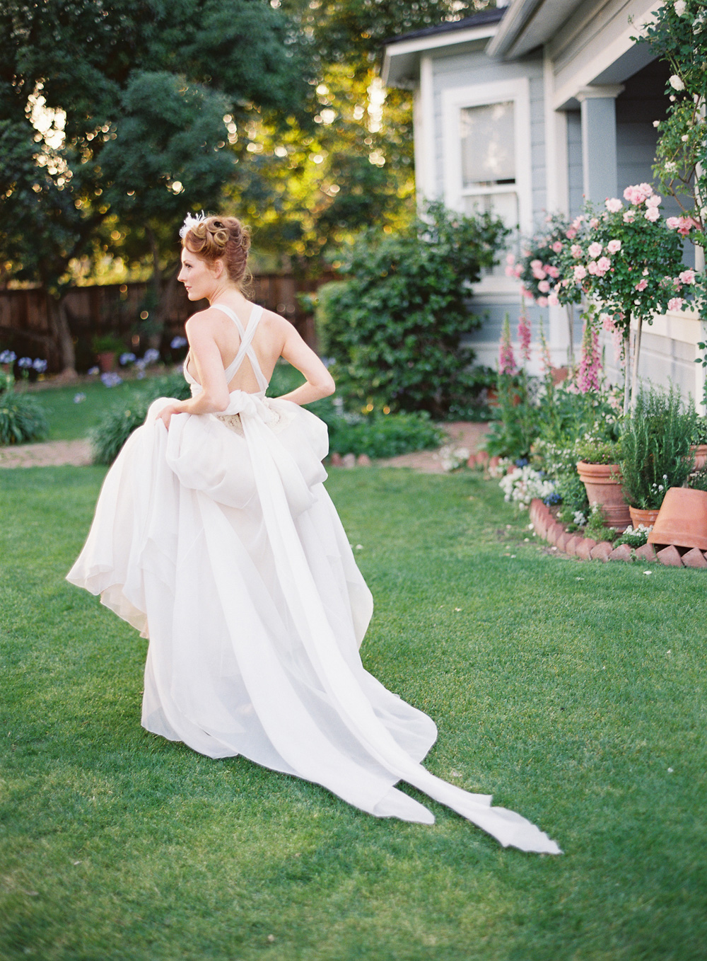 elegant-backyard-garden-wedding-by