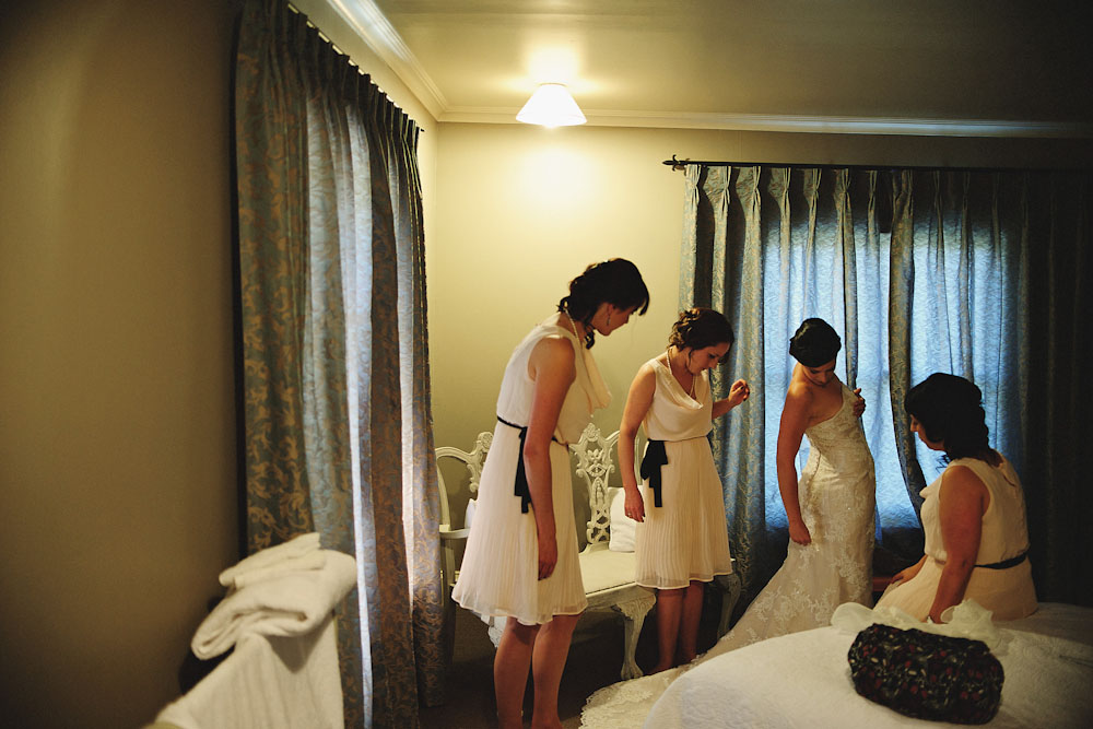 new-zealand-barn-yard-wedding