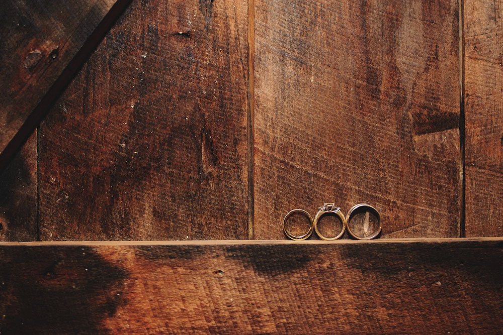 new-zealand-barn-yard-wedding