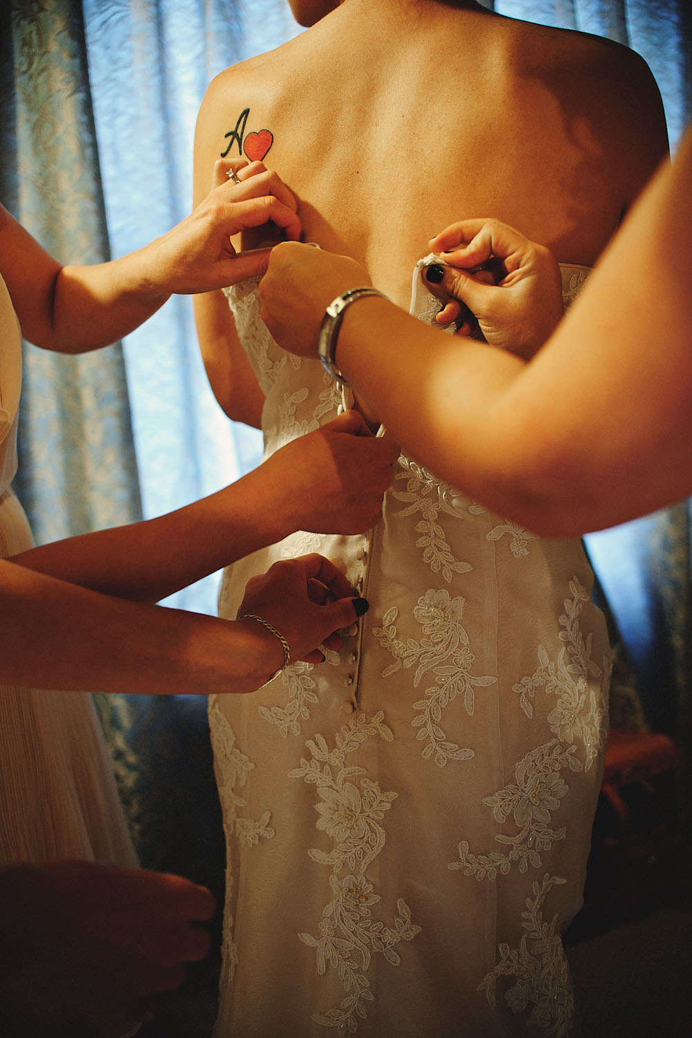 new-zealand-barn-yard-wedding