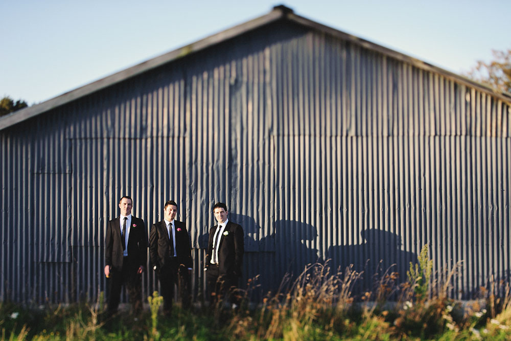 new-zealand-barn-yard-wedding