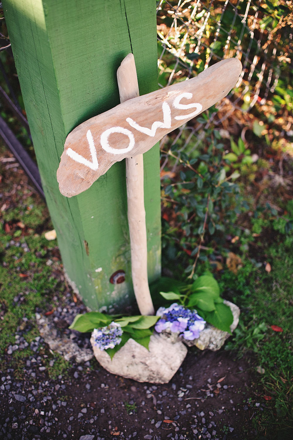 new-zealand-barn-yard-wedding