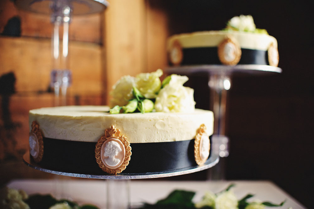 new-zealand-barn-yard-wedding