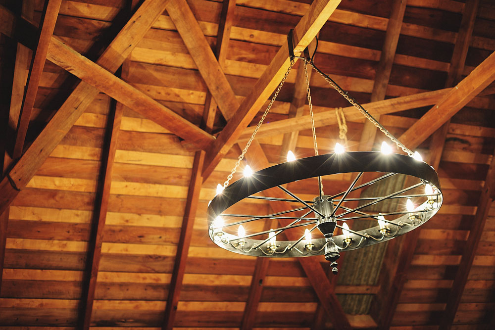 new-zealand-barn-yard-wedding