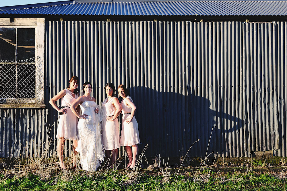 new-zealand-barn-yard-wedding