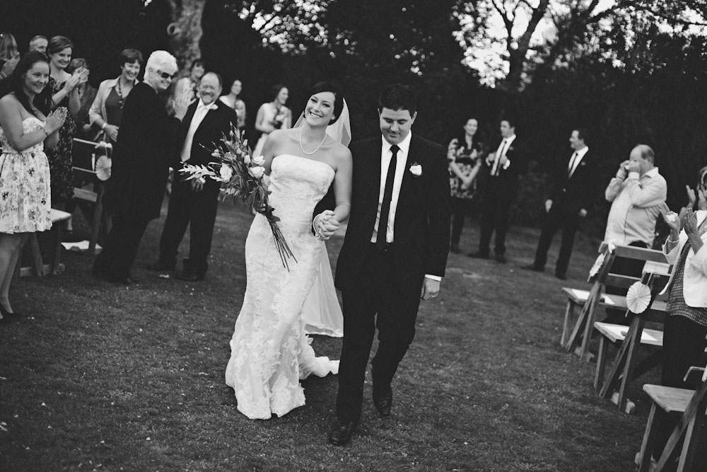 new-zealand-barn-yard-wedding