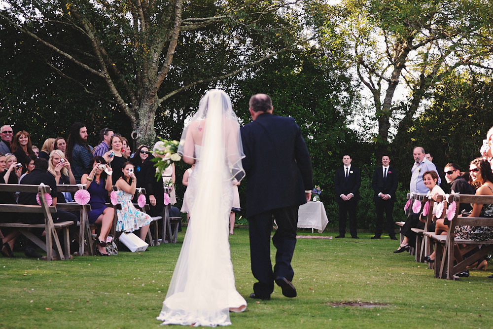 new-zealand-barn-yard-wedding