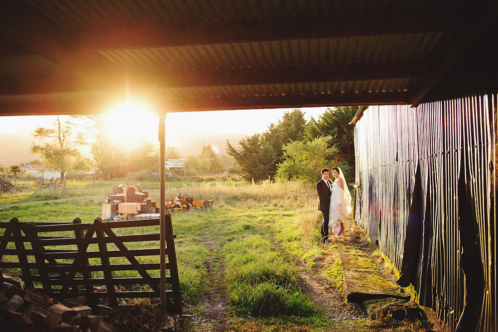 new-zealand-barn-yard-wedding