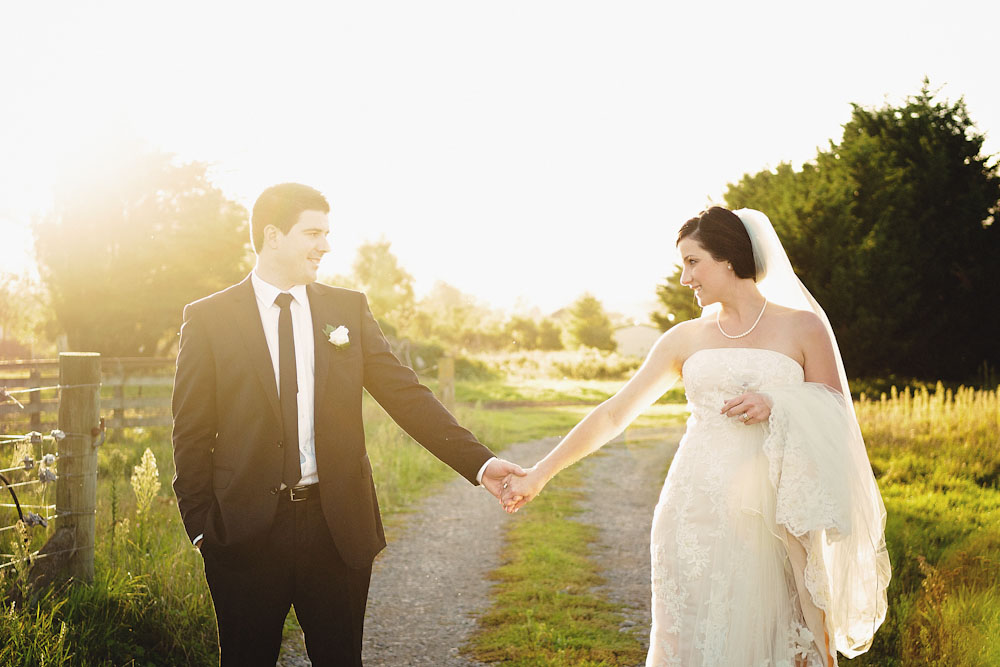 new-zealand-barn-yard-wedding