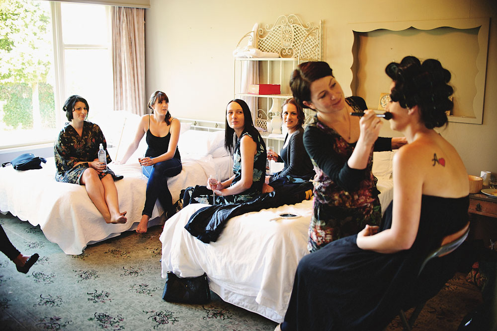 new-zealand-barn-yard-wedding