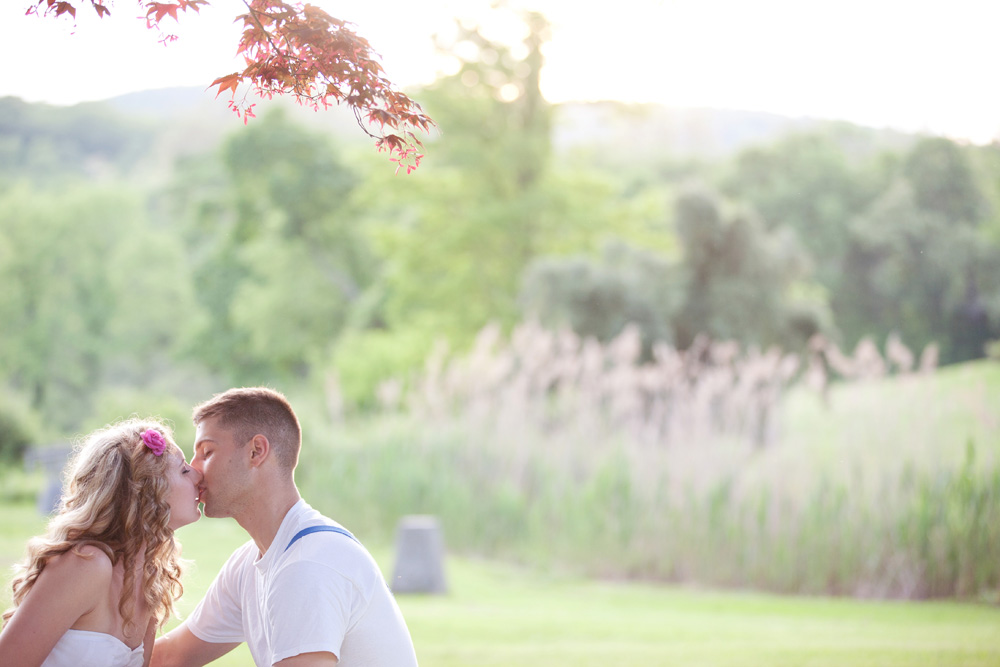 tea-and-cupcakes-engagement-session