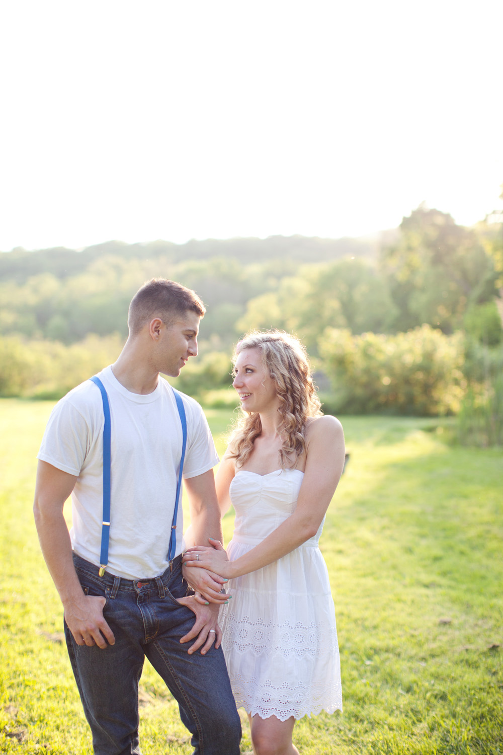 tea-and-cupcakes-engagement-session