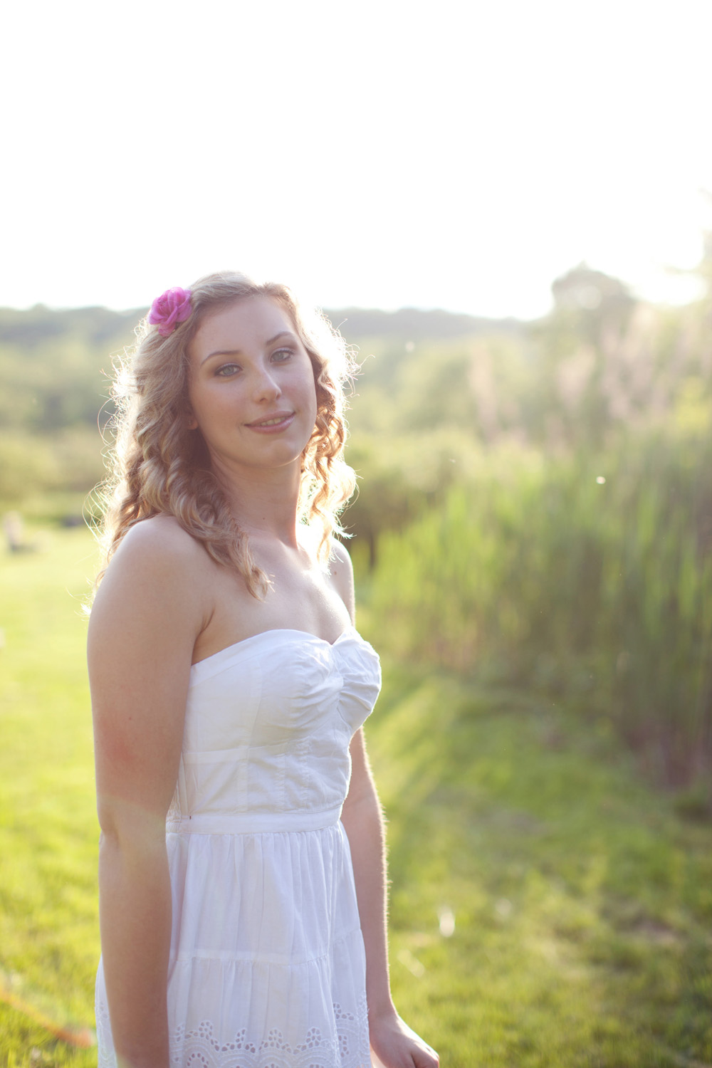 tea-and-cupcakes-engagement-session