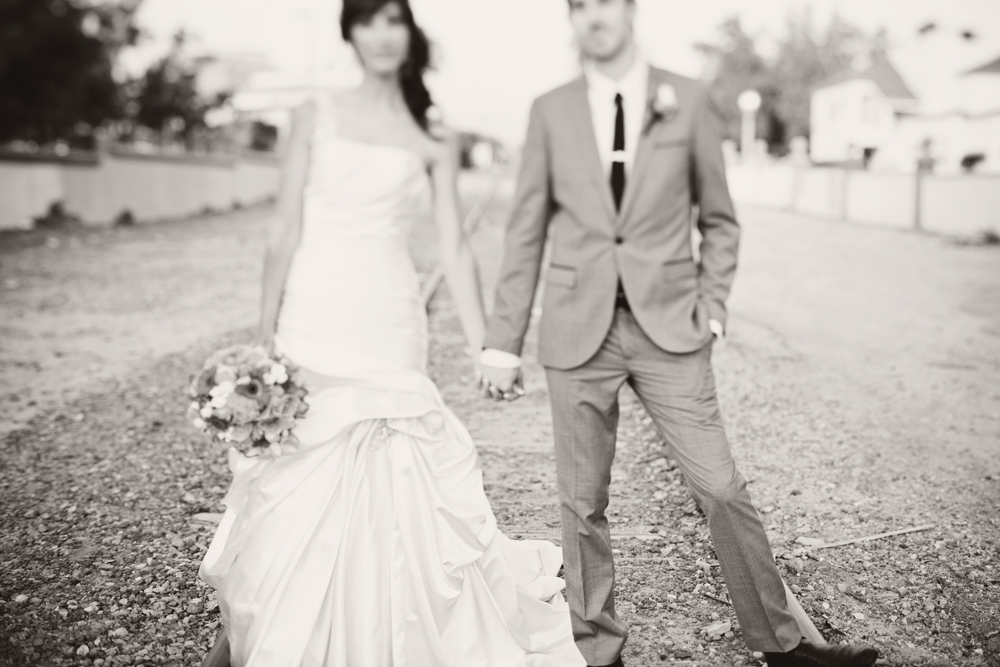 vibrant-yellow-and-orange-wedding