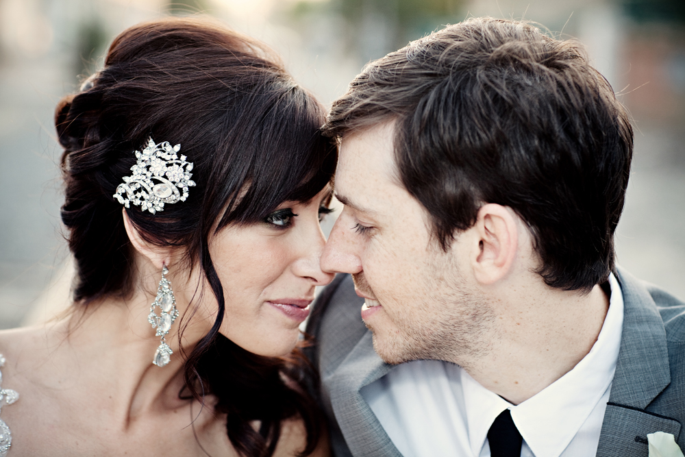 vibrant-yellow-and-orange-wedding