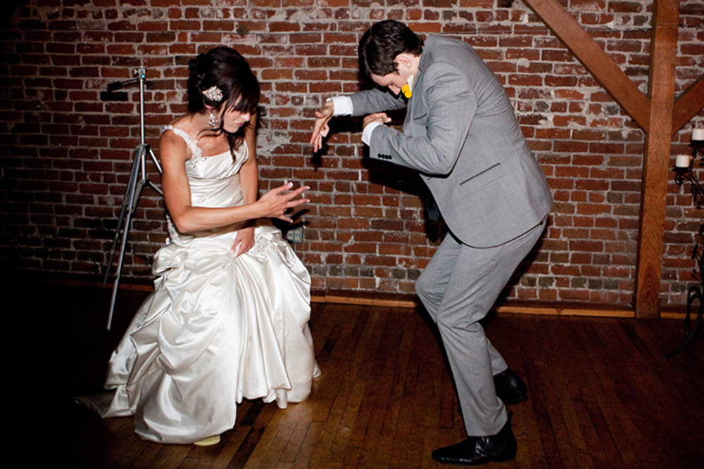vibrant-yellow-and-orange-wedding