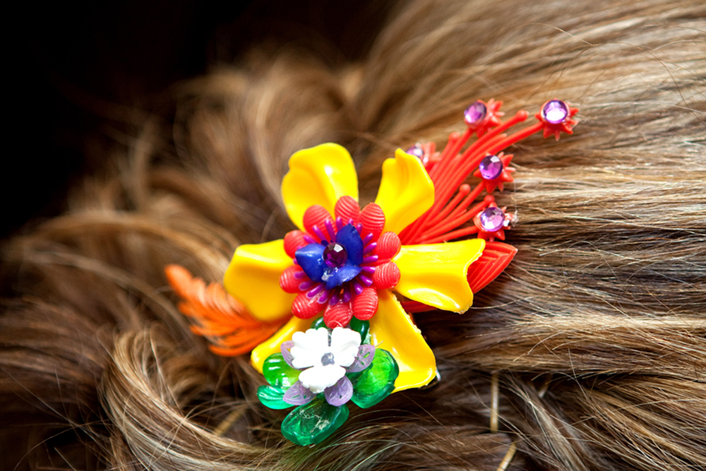 vibrant-yellow-and-orange-wedding