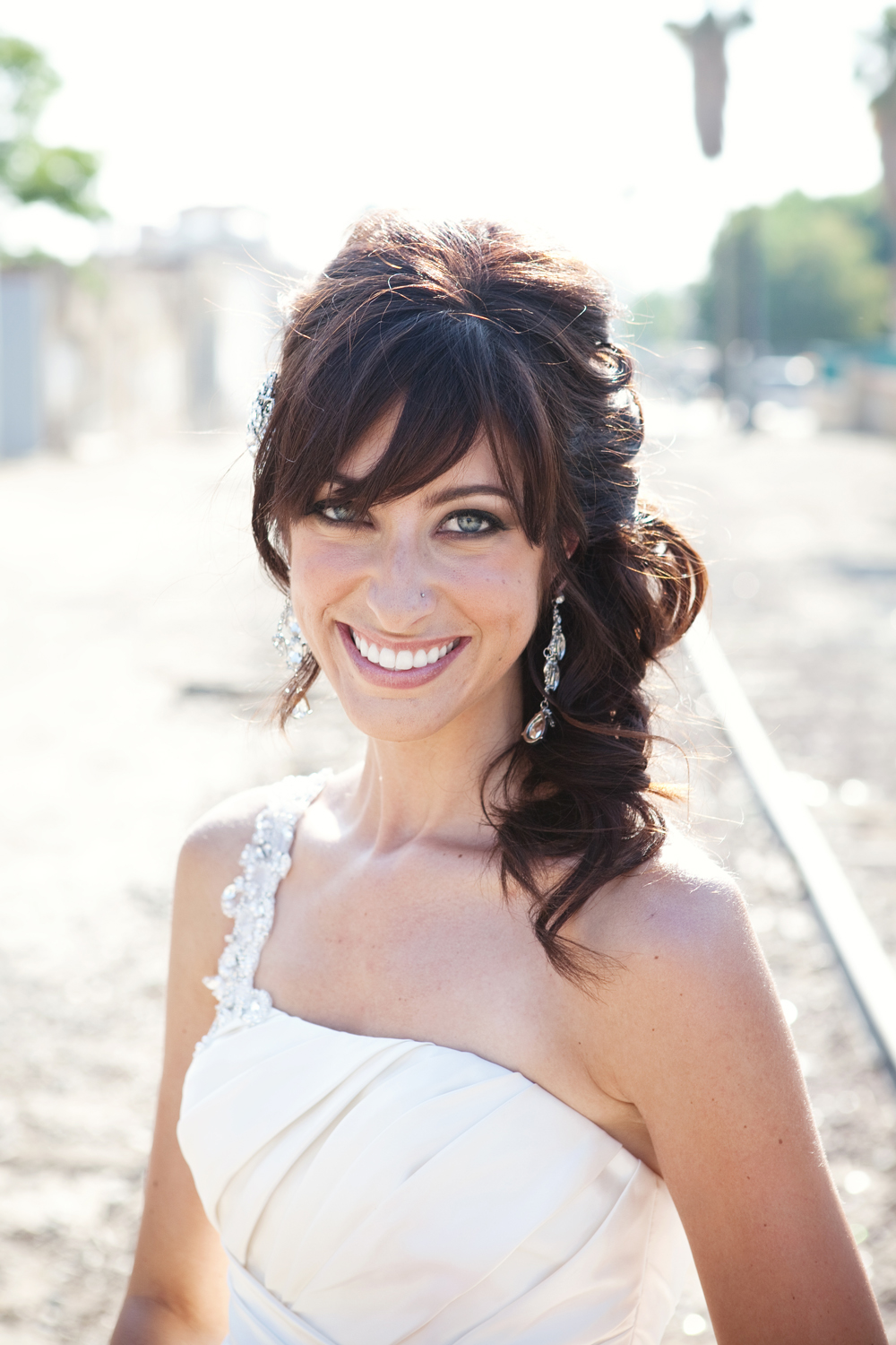 vibrant-yellow-and-orange-wedding