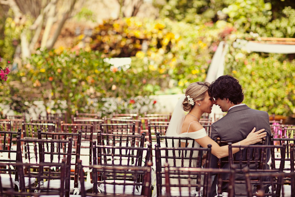 a-dazzling-backyard-oasis-wedding