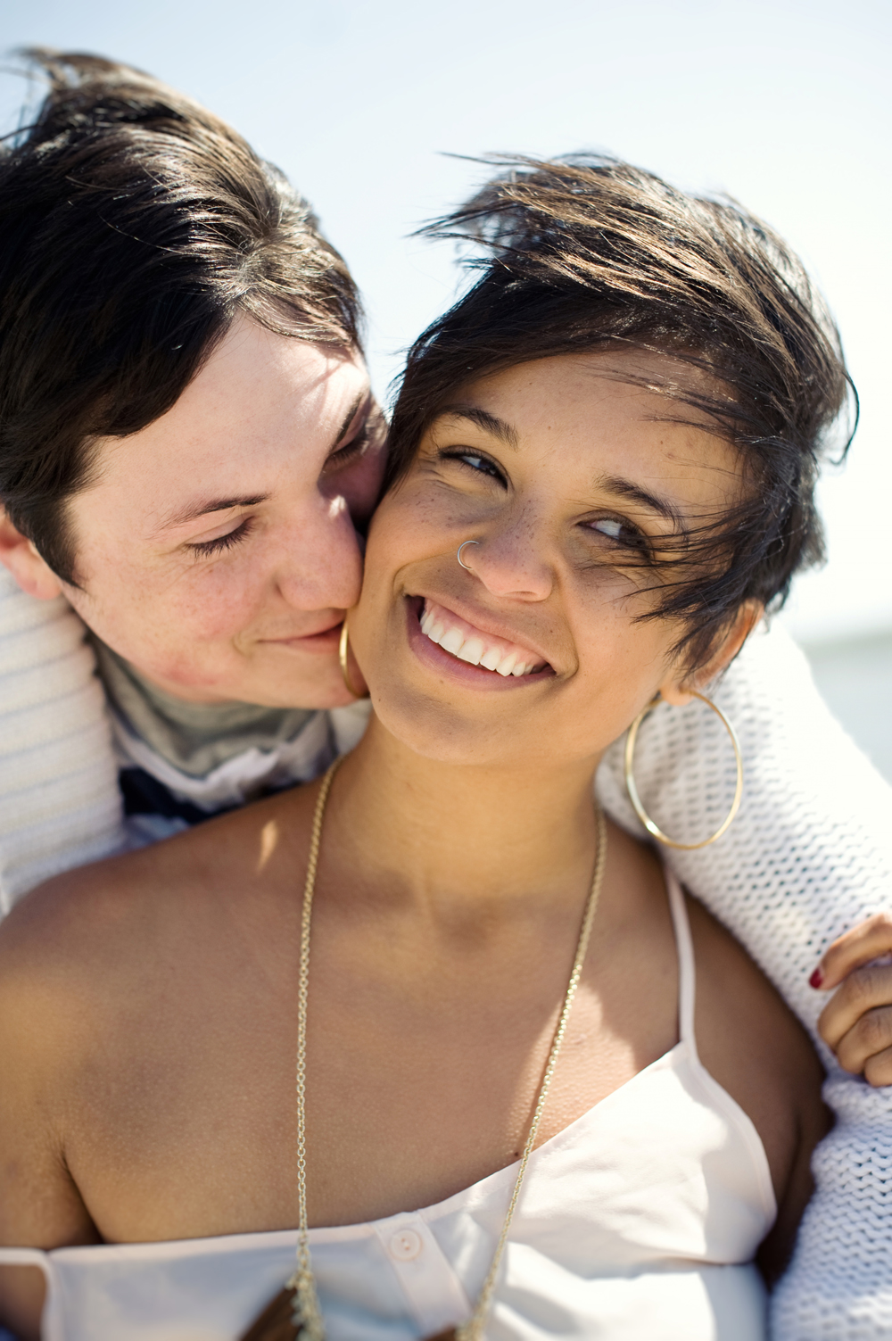 boho-engagement-shoot-by-delbarr