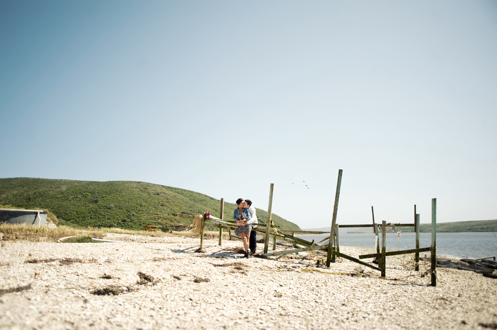boho-engagement-shoot-by-delbarr