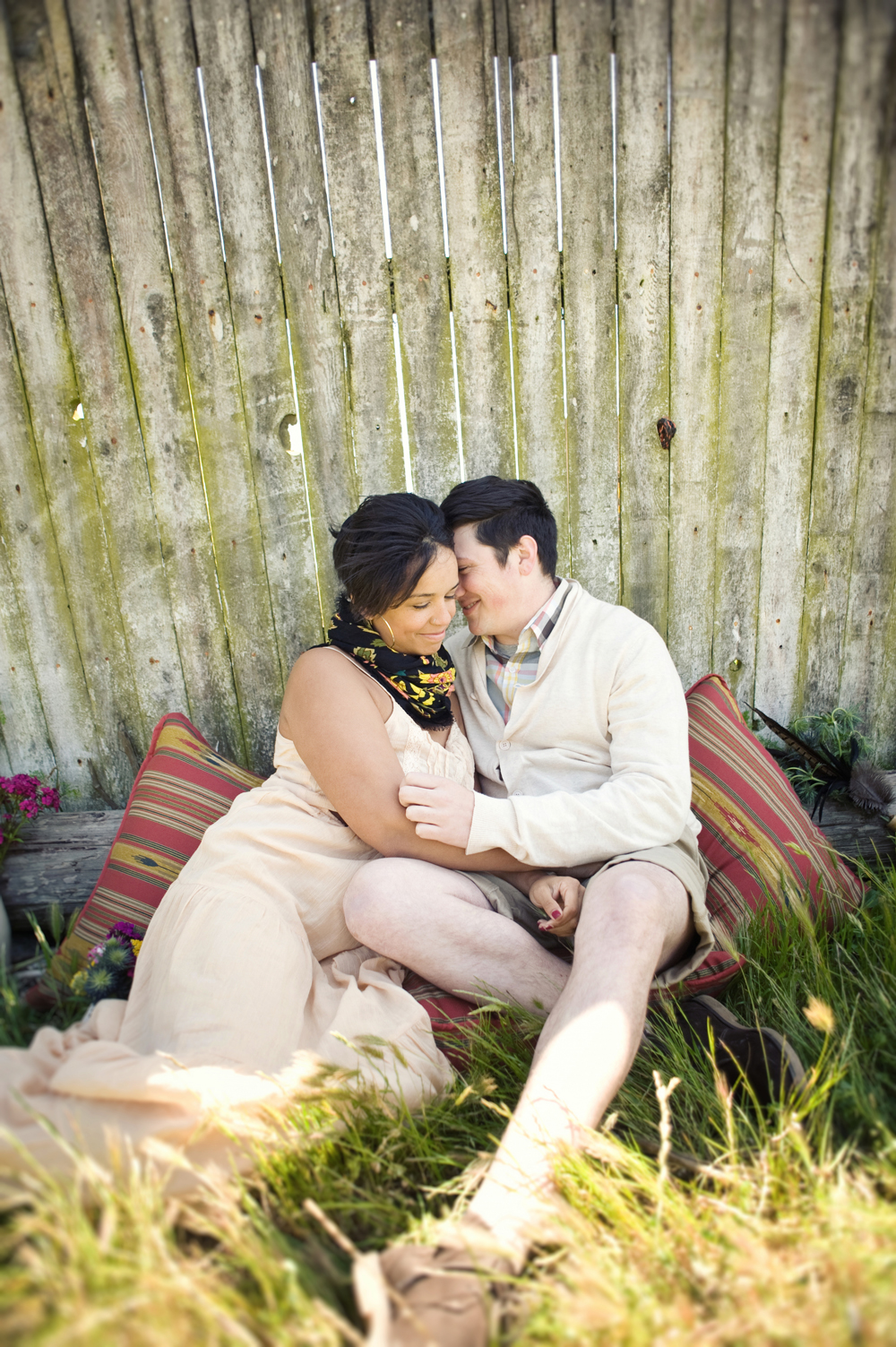 boho-engagement-shoot-by-delbarr