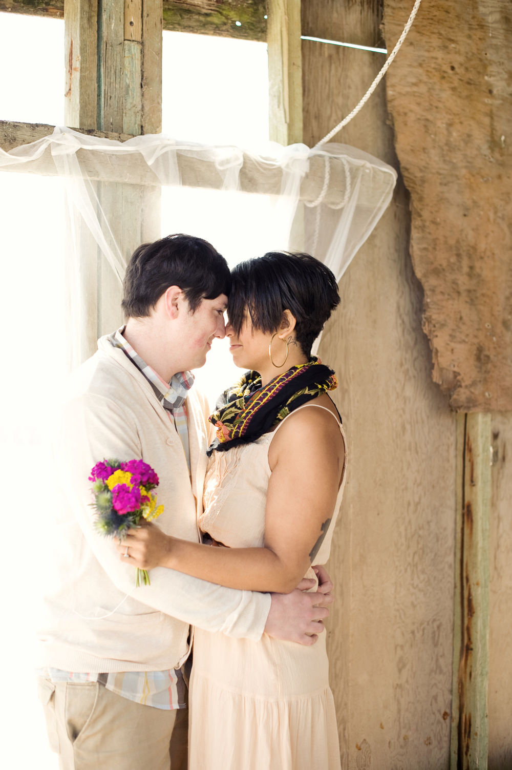 boho-engagement-shoot-by-delbarr