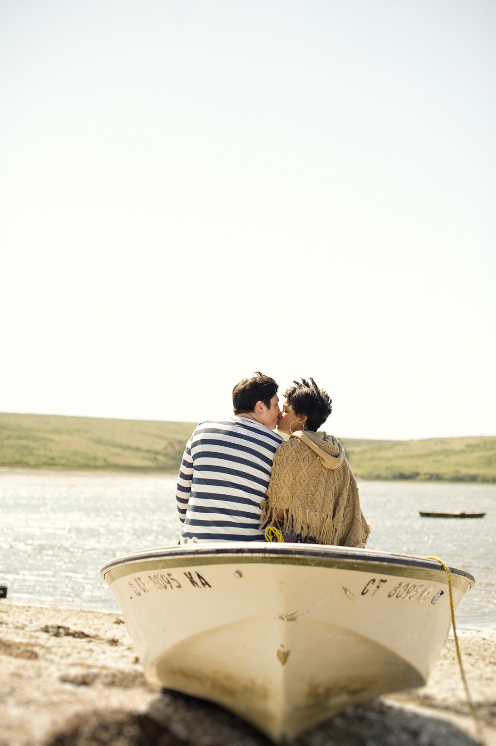 boho-engagement-shoot-by-delbarr