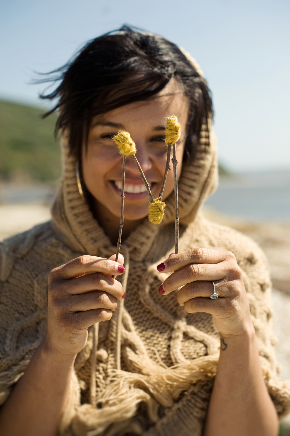 boho-engagement-shoot-by-delbarr