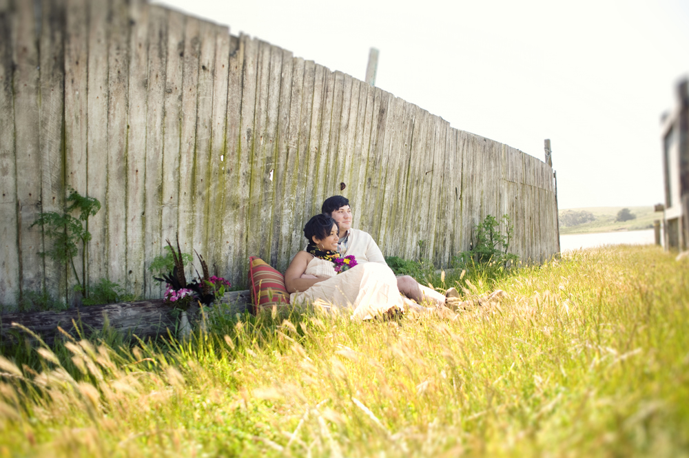 boho-engagement-shoot-by-delbarr