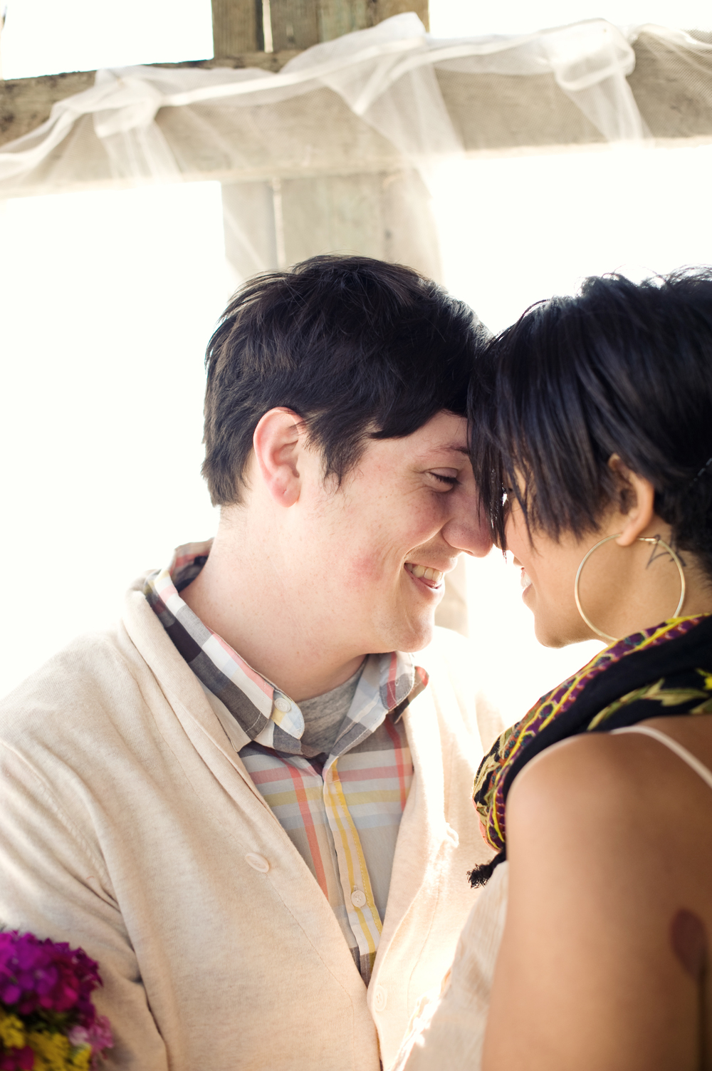 boho-engagement-shoot-by-delbarr