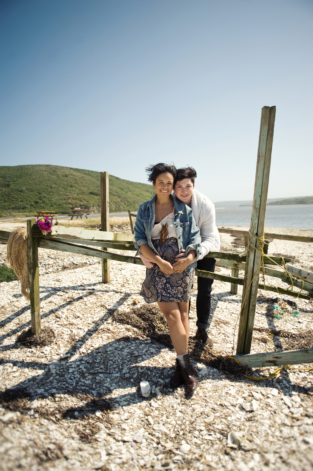 boho-engagement-shoot-by-delbarr