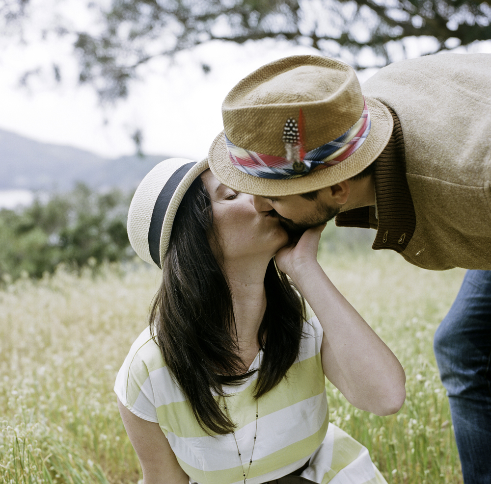 sailing-engagement-shoot-by-christina