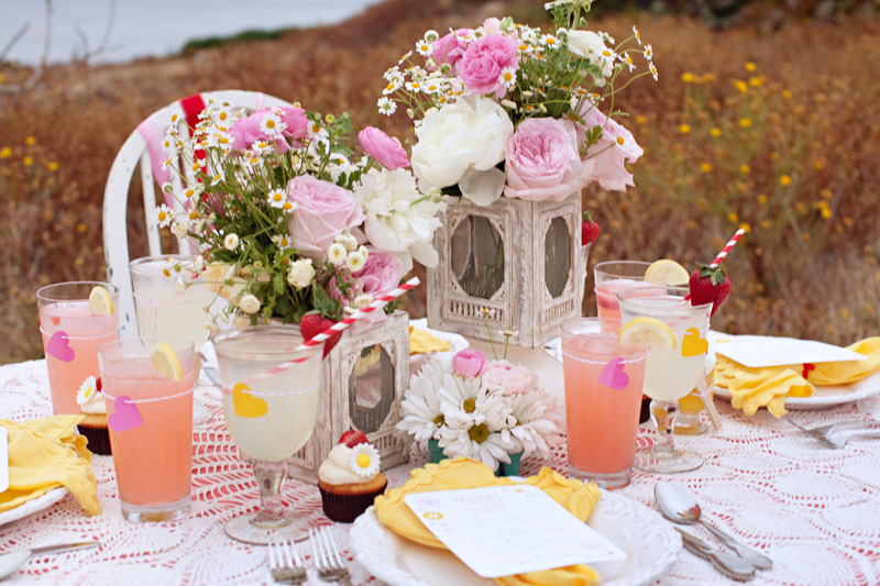 strawberry-lemonade-wedding-ideas