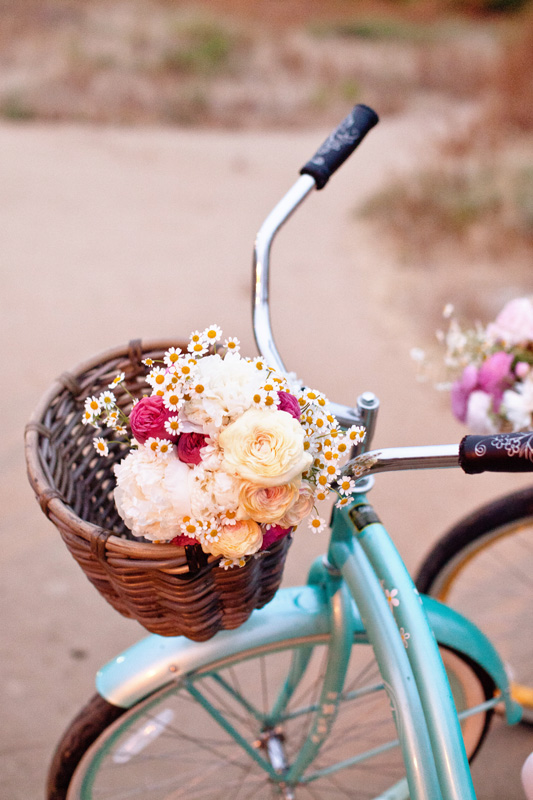 strawberry-lemonade-wedding-ideas