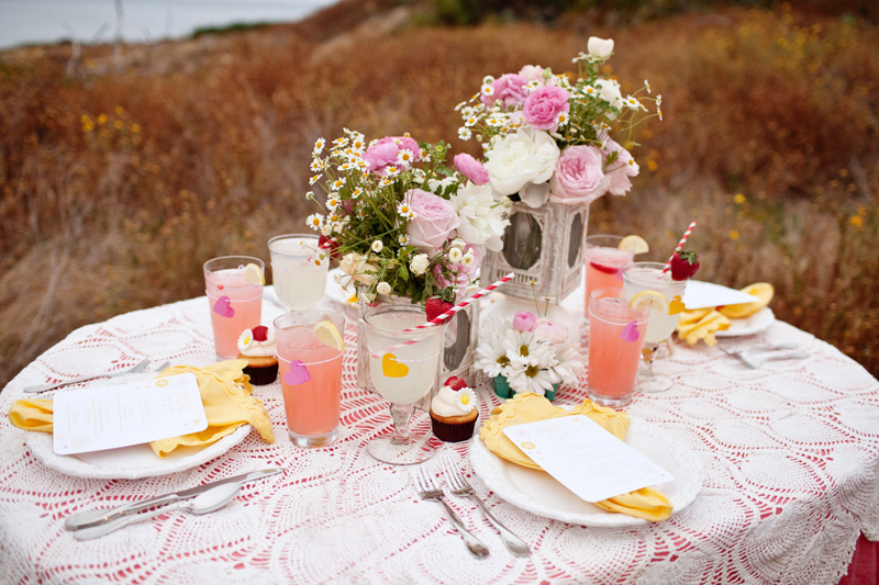 strawberry-lemonade-wedding-ideas