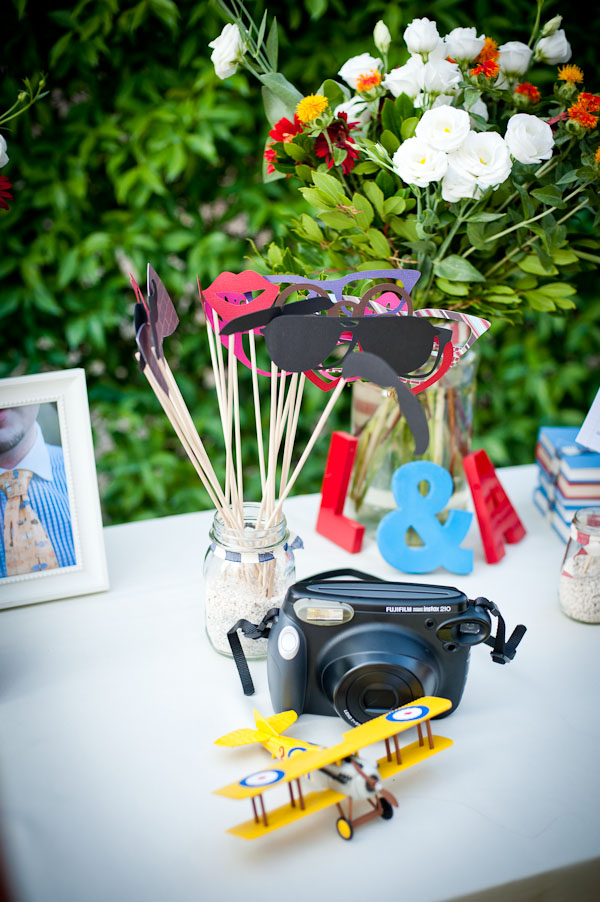 a-vintage-airplane-wedding-in-italy