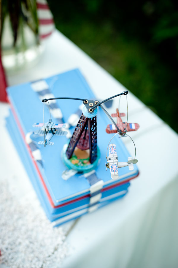 a-vintage-airplane-wedding-in-italy