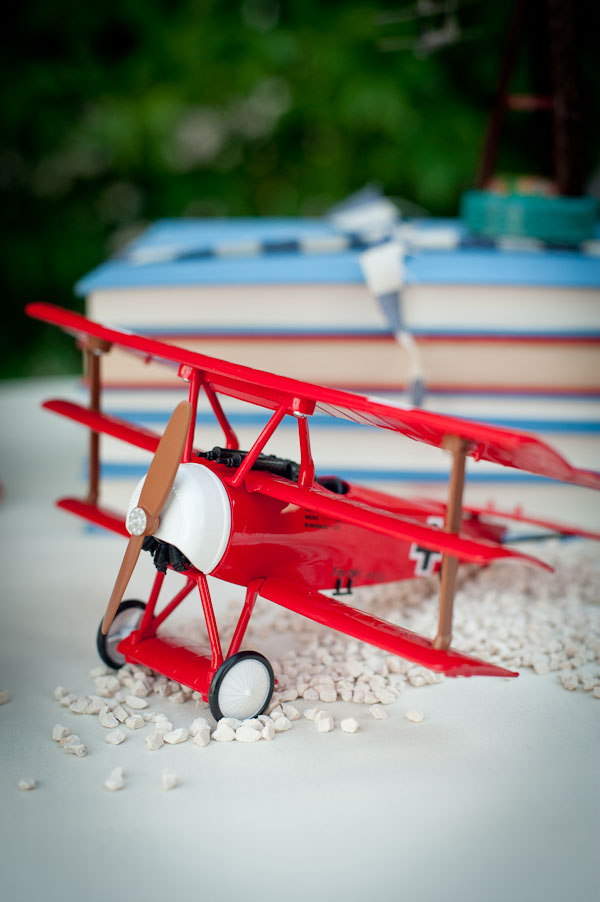 a-vintage-airplane-wedding-in-italy